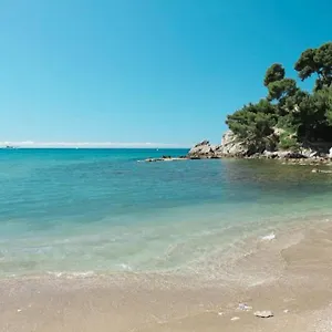 superbe-rez-de-villa-6p-calme-plage-a-pied.fr-provencehotel.com/