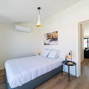 https://lusadas-53-5-d-beautiful-river-view.hotels-lisbon-portugal.com